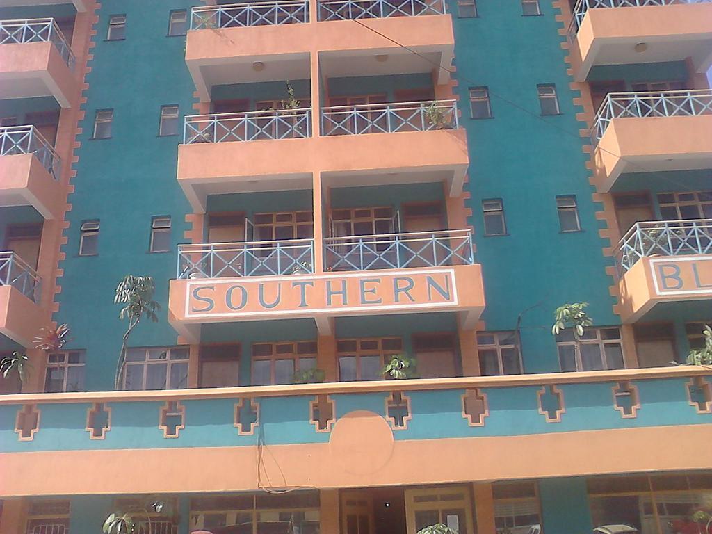 Hotel Southern Blue Найроби Экстерьер фото
